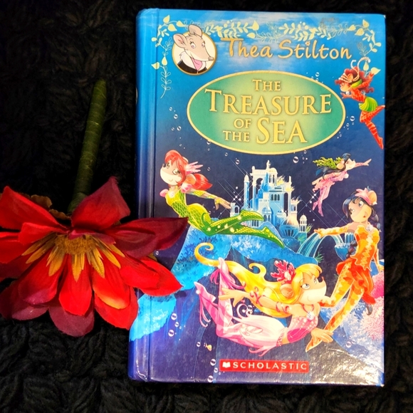 Scholastic Other - The Treasure of the Sea kids Hard cover book